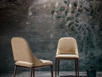 Sedia Malva con seduta rivestita pelle di Tonin Casa