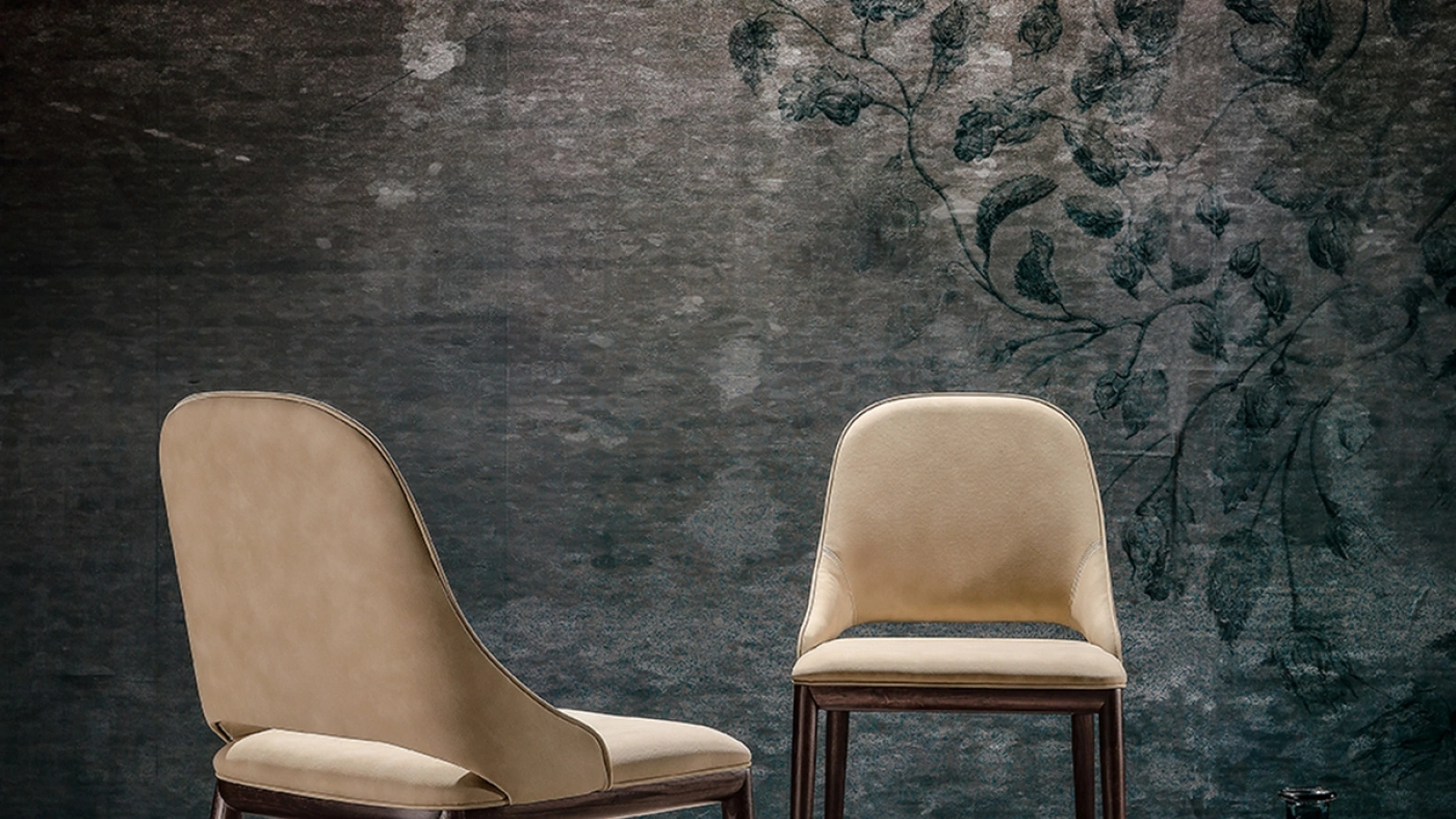 Sedia Malva con seduta rivestita pelle di Tonin Casa