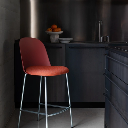 Sgabello Mariolina in polipropilene di Miniforms