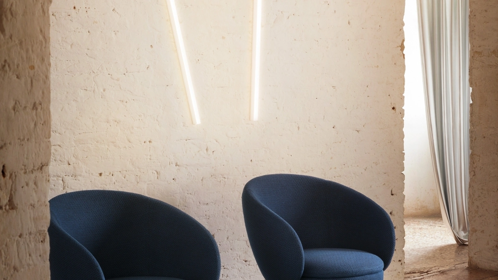 Sedia Nebula Monaca in tessuto imbottito di Miniforms