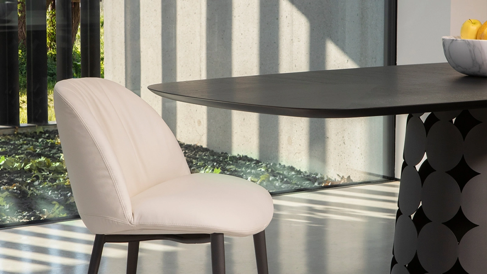 Sedia in pelle imbottita Olympia di Tonin Casa