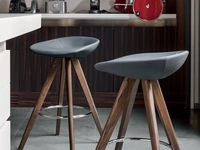 Sgabello Palm in pelle di Calligaris