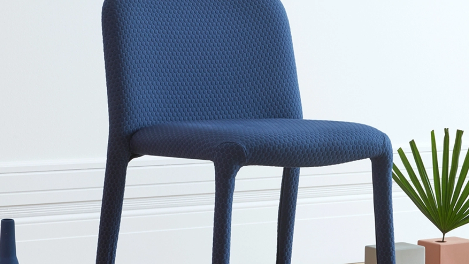 Sedia impilabile Pelè di Miniforms