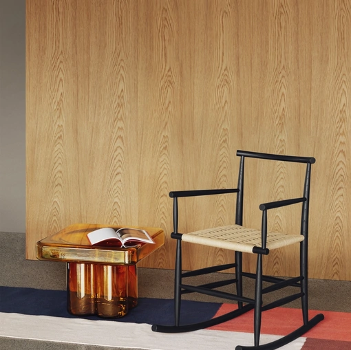 Sedia a dondolo Pelleossa Rocking in legno e paglia di Vienna di Miniforms