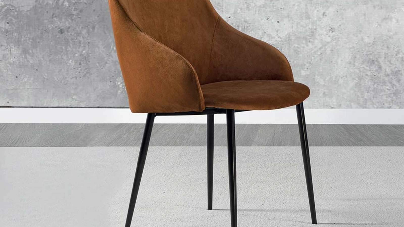 Sedia rivestita in velluto antimacchia con struttura in metallo verniciato nero Pigalle Due di La Seggiola