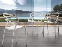 Sedia impilabile Pilar in polipropilene di La Seggiola