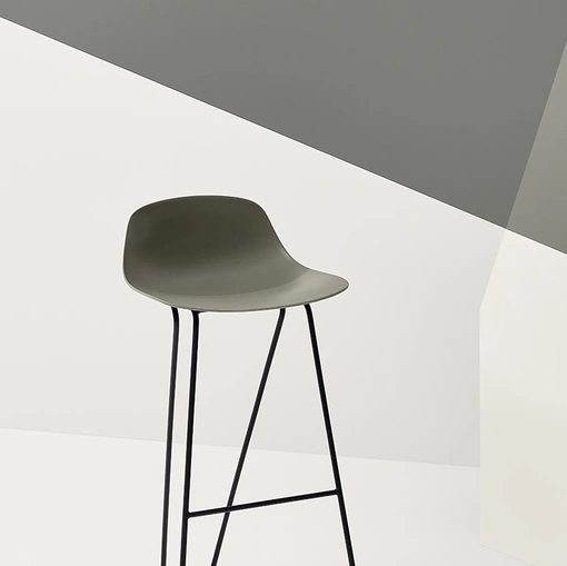 Sgabello Pure Loop Mini Dandy Stool di Infiniti