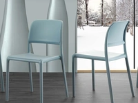 Sedia impilabile River in resina rinforzata con fiberglass di La Seggiola