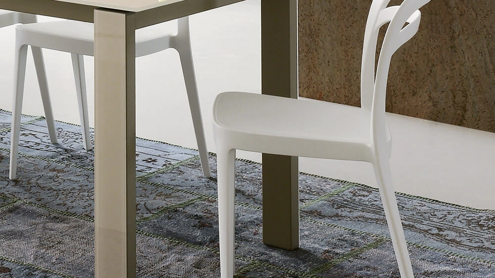 Sedia impilabile in polipropilene di Ponti Terenghi