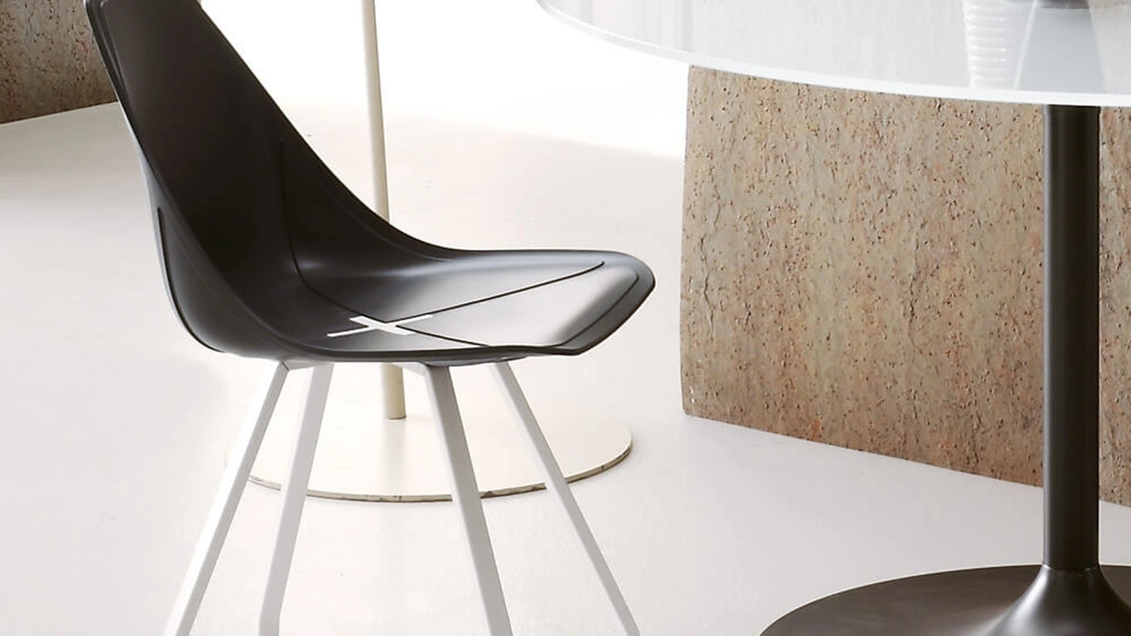 Sedia in polipropilene Emma di Ponti Terenghi