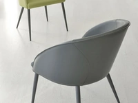 Sedia Kim in ecopelle con gambe in metallo di Sedie Brianza