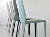 Sedia Monica rivestita in ecopelle colorata di Sedie Brianza