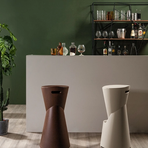 Sgabello Batik in polipropilene di Tonin Casa