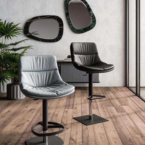 Sgabelli in pelle Noa e Coco di Ozzio