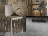 Sgabello Sinfonia Stool in ecopelle con struttura in metallo verniciato in tinta di La Seggiola