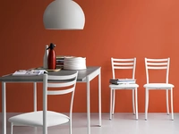 Sedia Spice in metallo con seduta in tessuto imbottito di Sedie Brianza