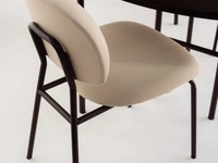 Sedia Tondina Fat in tessuto imbottito e struttura in acciaio con o senza braccioli di Infiniti