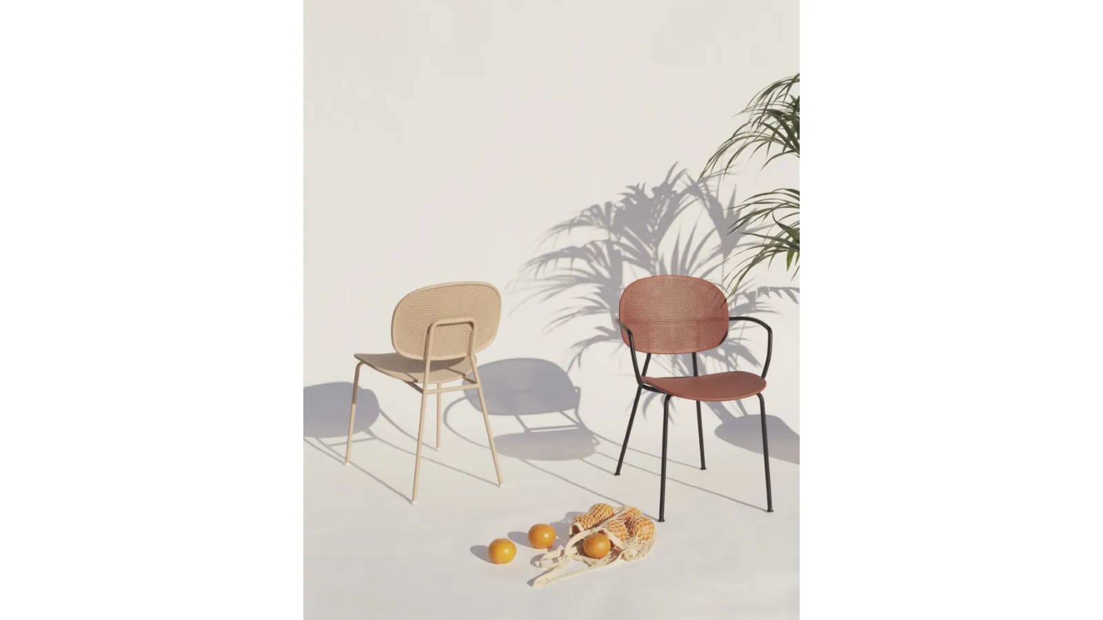 Sedia Tondina Slim in polipropilene con struttura in acciaio di Infiniti