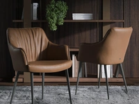 Sedia in pelle Gaia di Tonin Casa