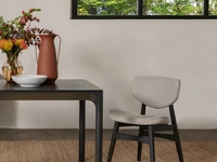 Sedia Zoe in legno e tessuto di Tonin Casa