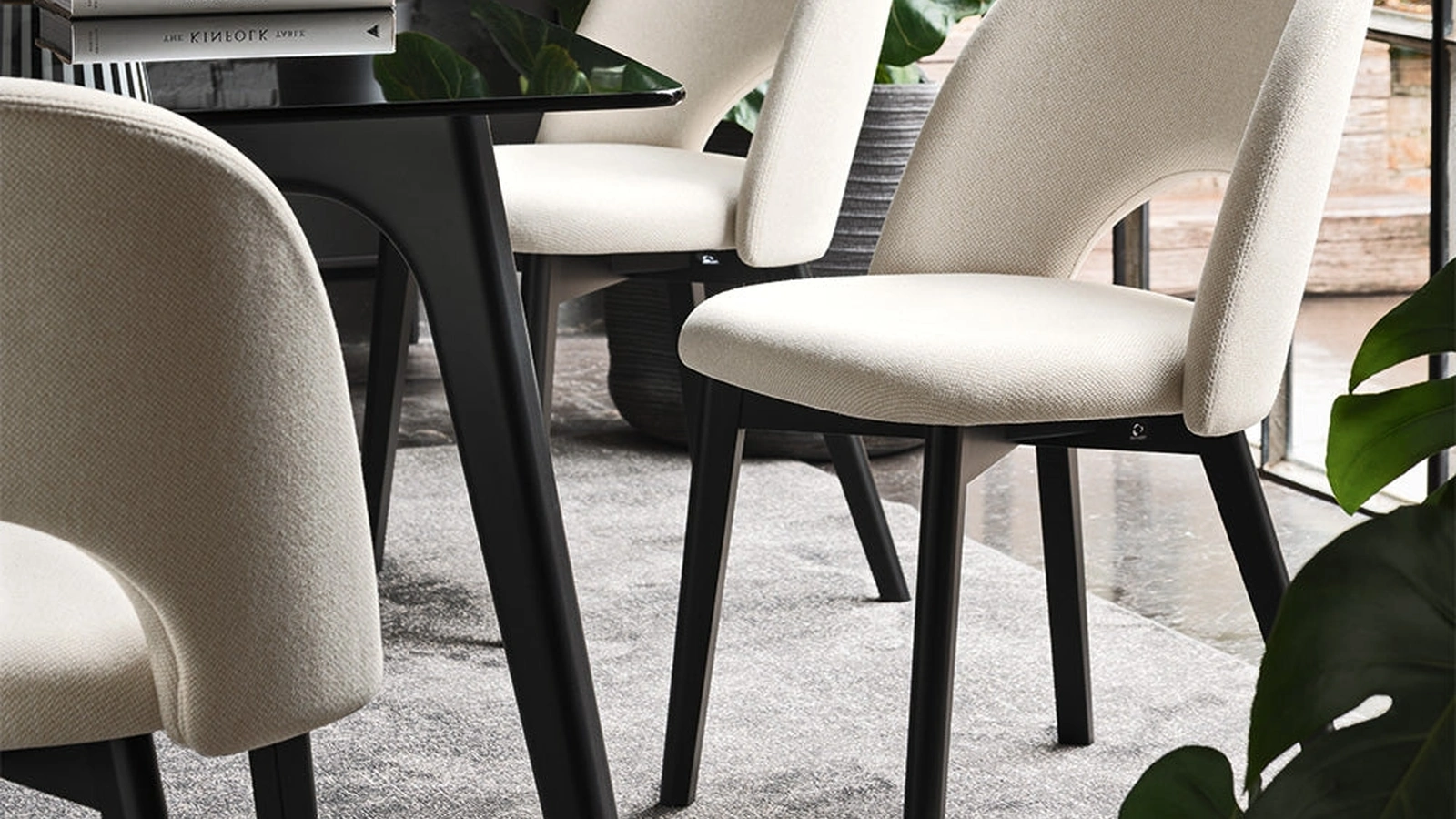 Sedia Tuka Mid Hole di Connubia