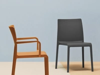 Sedia Volt con o senza braccioli in polipropilene di Sedie Brianza