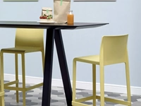 Sgabello Volt SG in polipropilene di Sedie Brianza