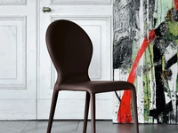 Sedia da pranzo completamente rivestita in pelle Zar di Tonin Casa