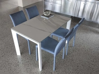 Tavolo Dinner Ceramico in vetro ceramica con base in metallo verniciato di La Seggiola