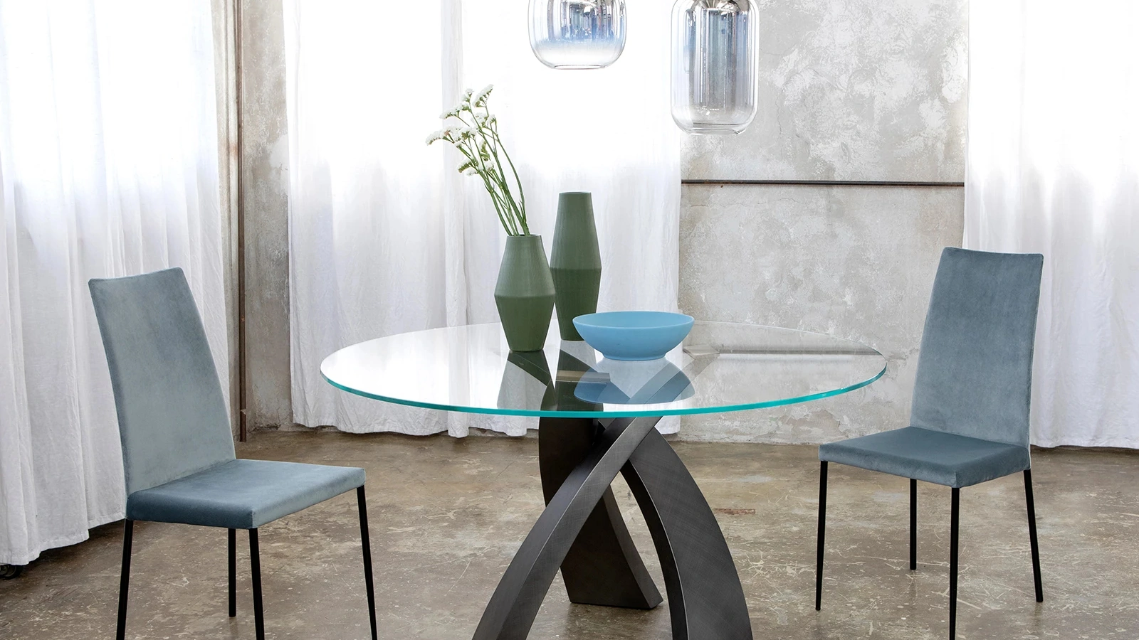 Tavolo rotondo Eliseo Brushed con top in vetro di Tonin Casa