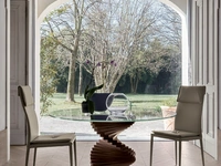 Tavolo rotondo Firenze con base in legno e top in vetro di Tonin Casa