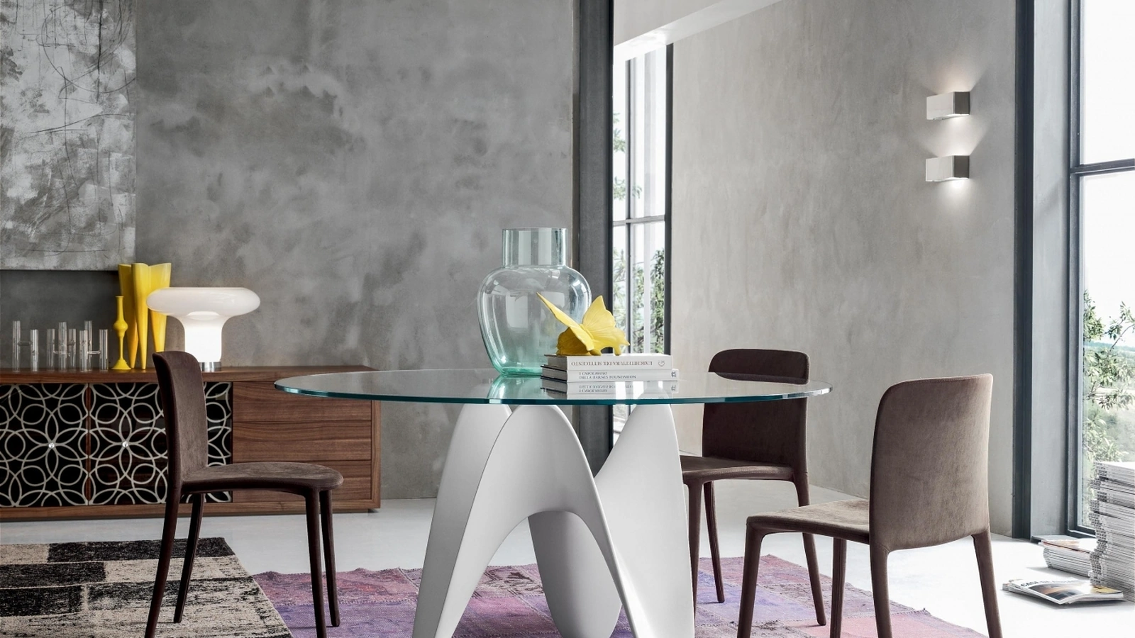 Tavolo con base in Tecnoril e piano in vetro Gaya di Tonin Casa