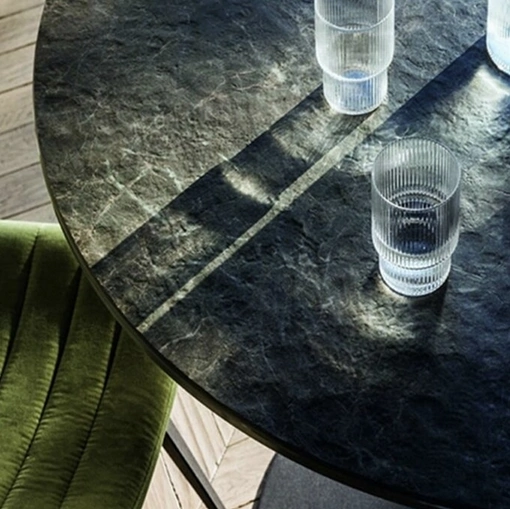Tavolo rotondo Infinity in materico effetto Pietra di Sedie Brianza