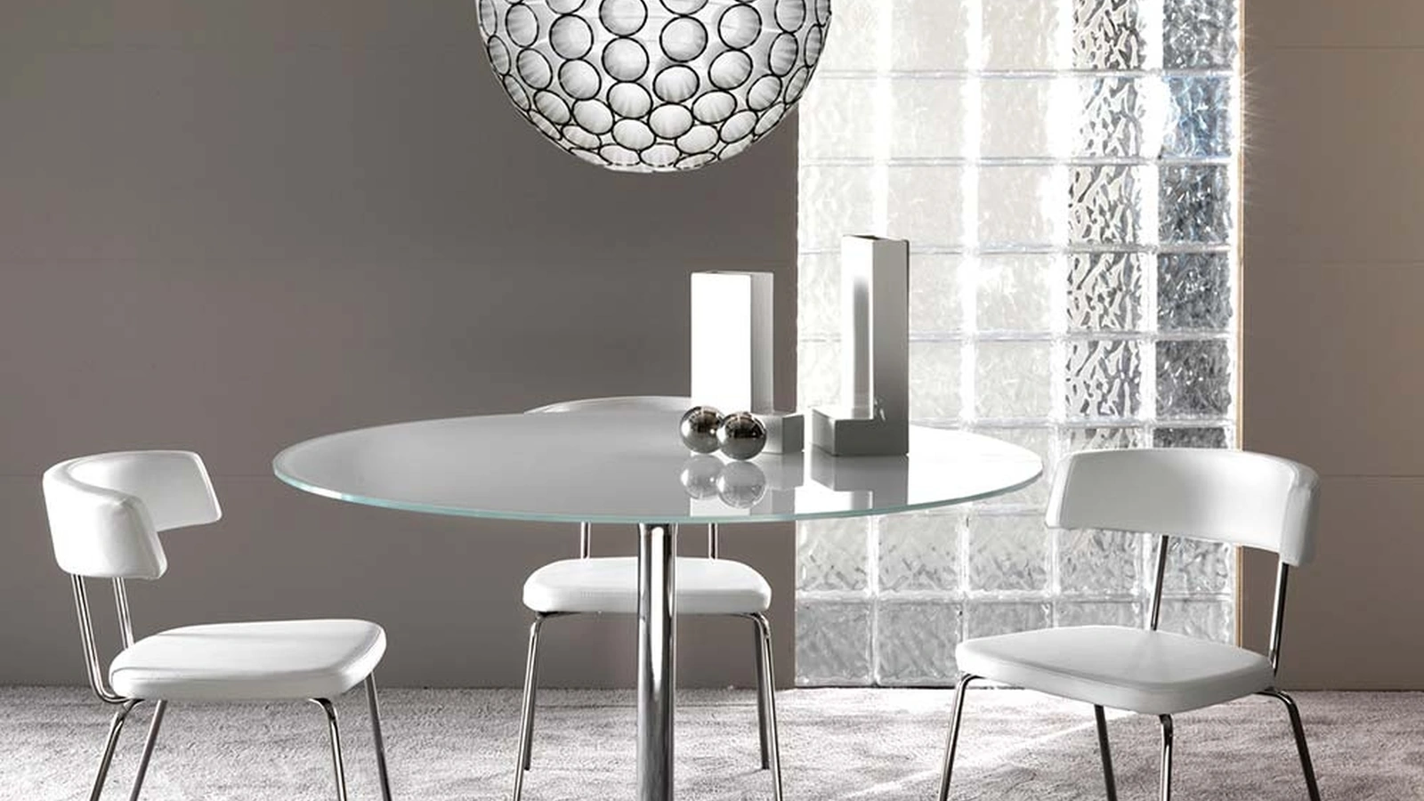 Tavolo rotondo Armony in vetro temperato trasparente di La Seggiola