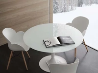 Tavolo rotondo Bramante in vetro temperato extrawhite con base in acciaio verniciato bianco di La Seggiola