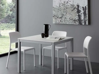 Tavolo allungabile Majestic Quadro in nobilitato bianco con struttura in metallo verniciato alluminio di La Seggiola