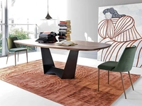 Tavolo Midnight con top a botte in legno e base in alluminio di Sedie Brianza