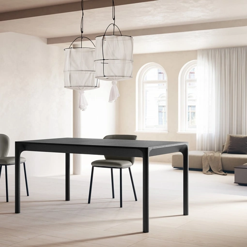 Tavolo allungabile Oscar con struttura in legno massello di frassino e piano impiallacciato di Arredo3