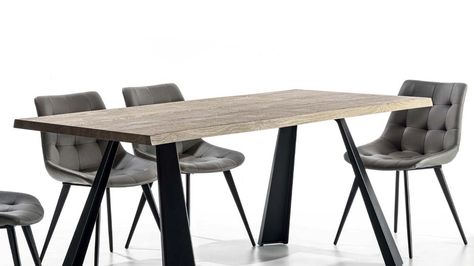 Tavolo Parsifal impiallacciato rovere naturale finito olio con gambe in metallo verniciato nero di La Seggiola