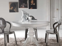 Tavolo rotondo allungabile Re-Style impiallacciato tanganika in tinta con base in Faggio massello laccato bianco uniforme di La Seggiola