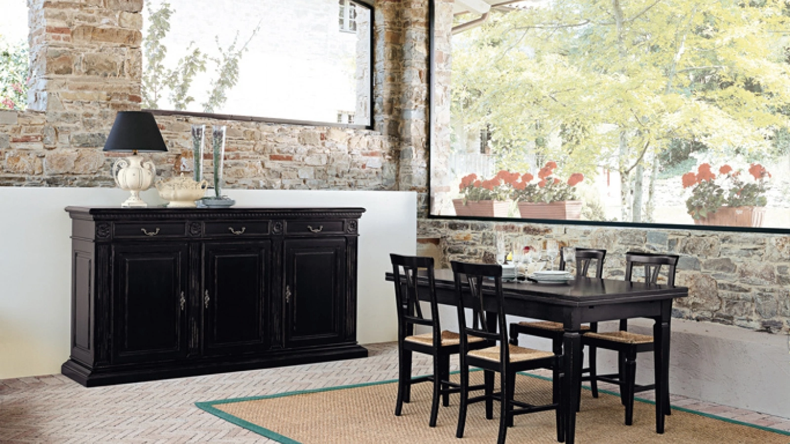 Tavolo in legno laccato con possibiità di allungo Romeo di Tonin Casa