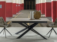 Tavolo allungabile Spider Maxi in laminato con gambe in metallo verniciato nero di La Seggiola