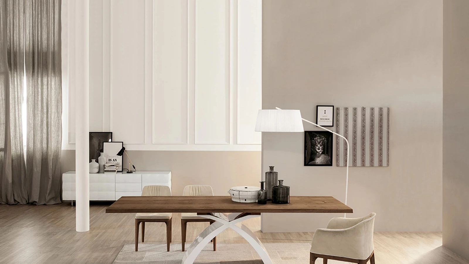 Tavolo Tokyo con top in legno di Tonin Casa