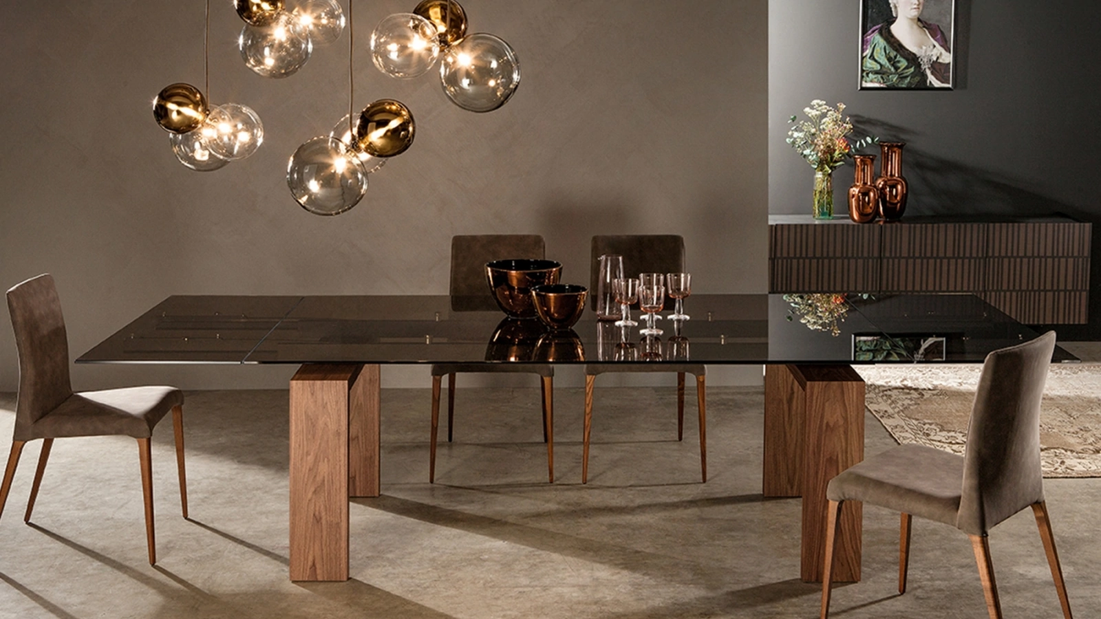 Tavolo allungabile Brooklyn con top in vetro e base in legno di Tonin Casa