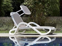 Lettino Alba Bed in tessuto sintetico traspirante con struttura in polipropilene Bed di La Seggiola