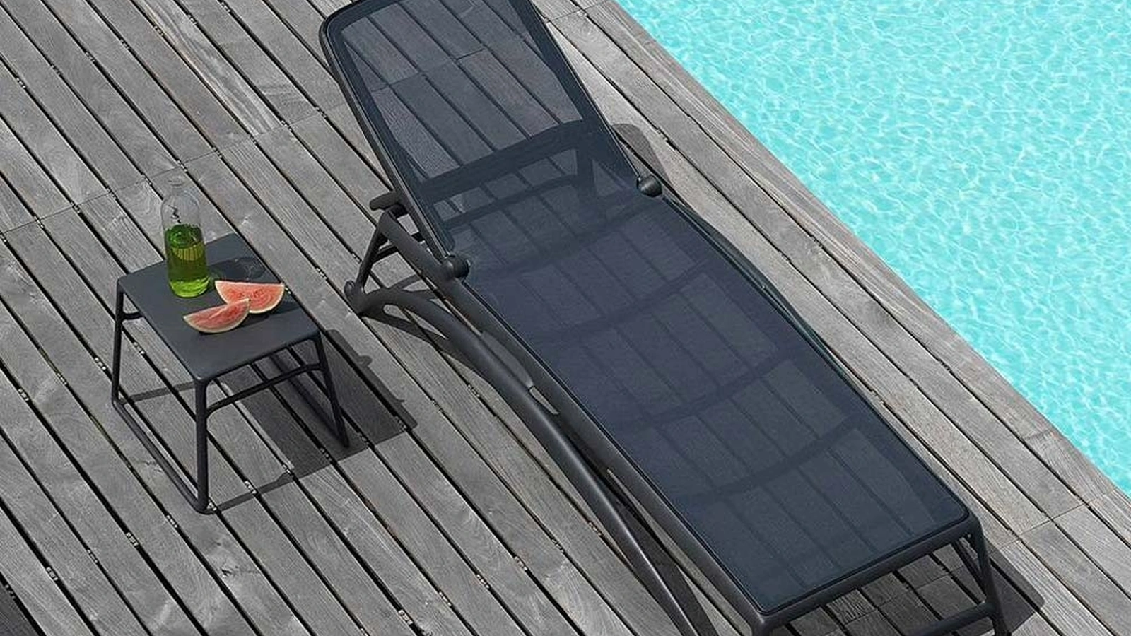 Lettino Atlas Bed in tessuto sintetico traspirante con struttura in polipropilene di La Seggiola