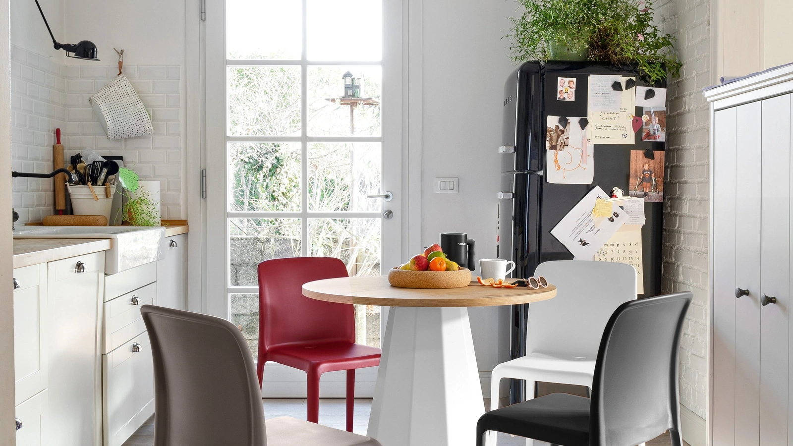 Sedia impilabile Bayo in polipropilenedi Connubia Outdoor