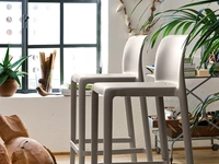 Sgabello impilabile in polipropilene Bayo di Connubia Outdoor