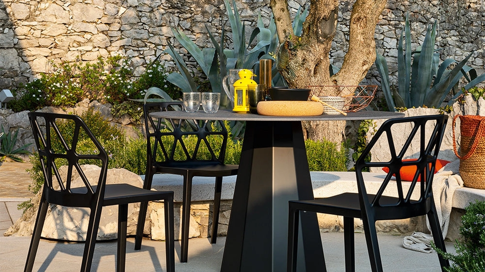 Tavolo Dix di Connubia Outdoor