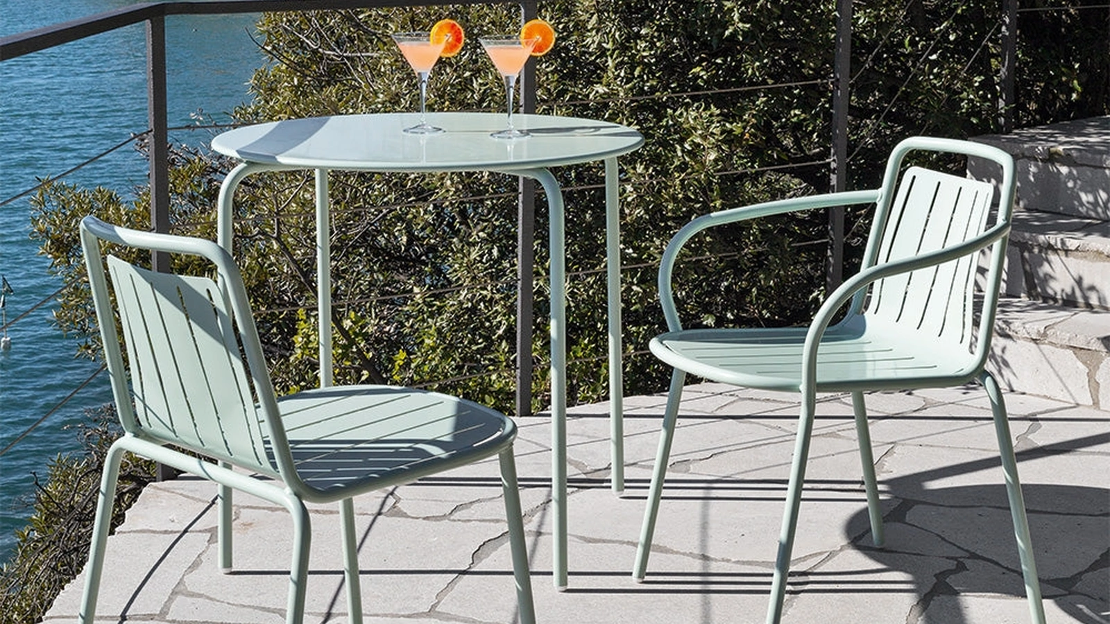 Sedia impilabile Easy di Connubia Outdoor